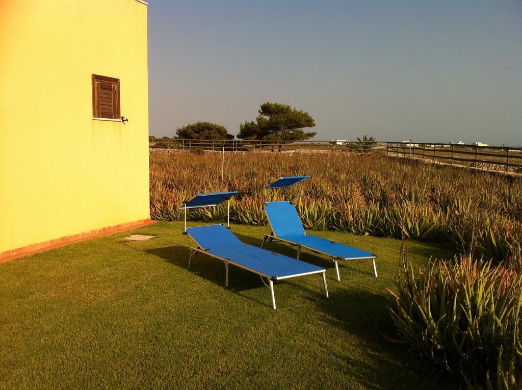 Il Giardino Delle Aloe Guest House Favignana Ruang foto